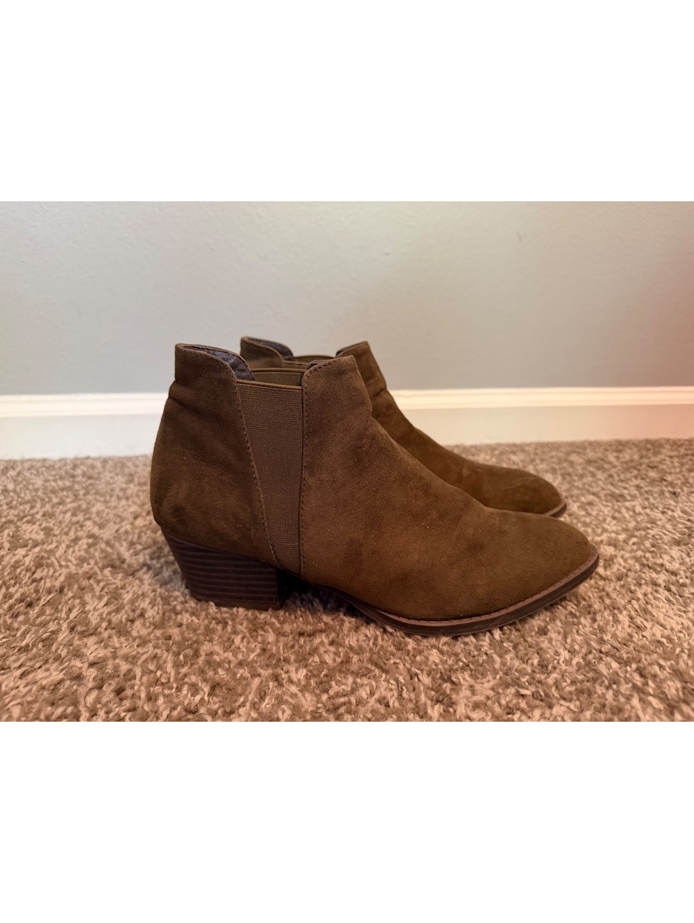 CL by Laundry Suede Booties Women’s 8